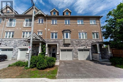 40 Waterstone Way, Whitby, ON, L1N0M3 | Card Image