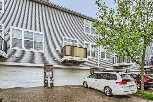 Back Garage and Balcony Deck | Image 28