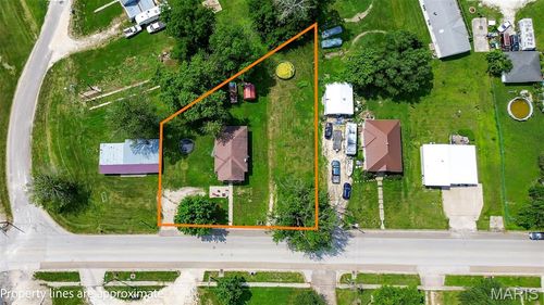 812 S Main St, Pleasant Hill, IL, 62366-2254 | Card Image