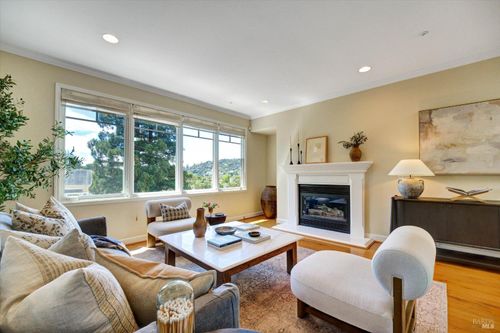 46-46 Neds Way, Tiburon, CA, 94920-1580 | Card Image
