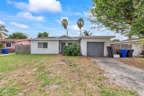 6810 Merion Ct, North Lauderdale, FL, 33068-3702 | Card Image