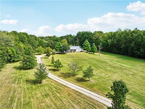 40000 Myrtle Ct, Elyria, OH, 44035-7726 | Card Image