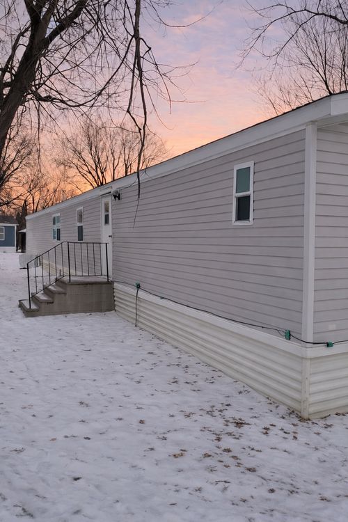 4665 Prior Ave N, Arden Hills, MN, 55112-1807 | Card Image