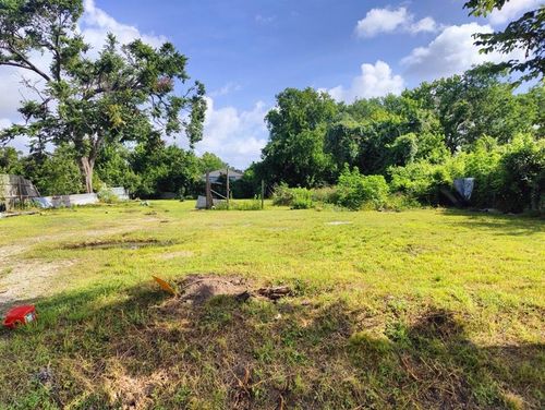 862 Granville Dr, Houston, TX, 77091-2338 | Card Image