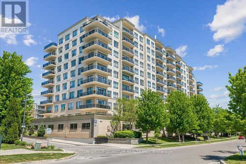 414-1998 Ironstone Drive, Burlington (Uptown), ON, L7L7P7 | Card Image
