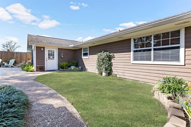 4859 Cleveland Ave, House other with 4 bedrooms, 3 bathrooms and 4 parking in Groves TX | Image 27