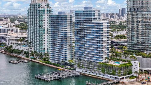 apt-1105-520 West Ave, Miami Beach, FL, 33139-6799 | Card Image