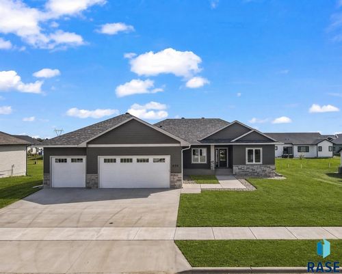 424 Andrew Ave Avenue, Harrisburg, SD, 57032 | Card Image