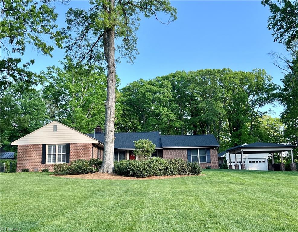 Westridge Rd, Greensboro, NC 27410
