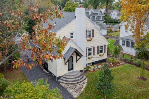 21 Garden Ave, Chatham, NJ, 07928-2221 | Card Image