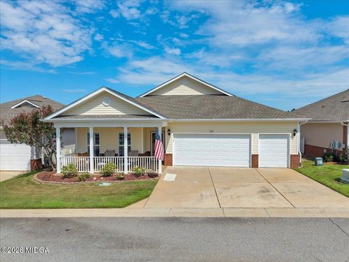 302 S Houston Springs Blvd, Perry, GA, 31069-4520 | Card Image