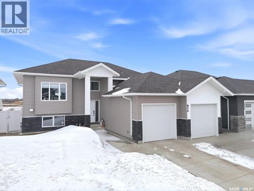 806 1st Ave N, Warman, SK, S0K4S5 | Card Image
