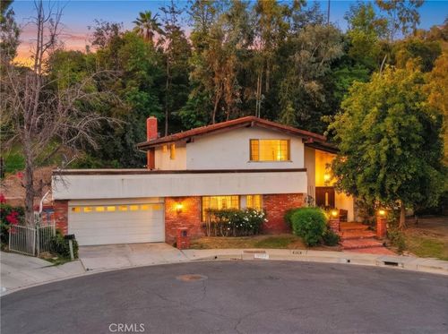 19122 Weston Pl, Tarzana, CA, 91356-5040 | Card Image