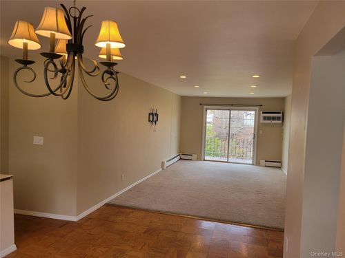 805-100 Towne House Village, Islip, NY, 11749 | Card Image