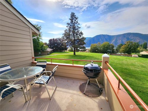 1 S 1st St, Chelan, WA, 98816 | Card Image