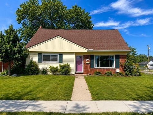 29143 Dover Ave, Warren, MI, 48088-3640 | Card Image