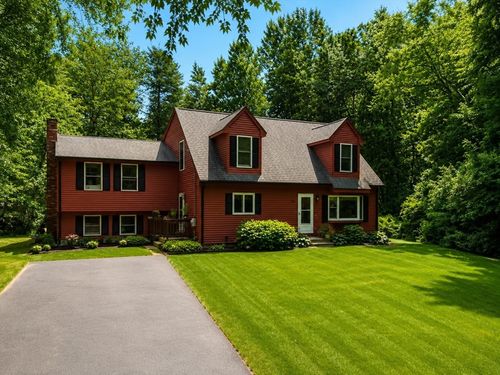 351 Hartford Ave E, Uxbridge, MA, 01569-1204 | Card Image