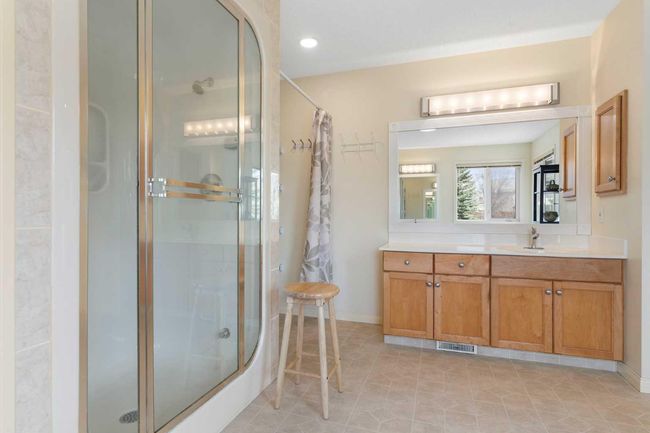 461 Sienna Heights Hill Sw, House other with 3 bedrooms, 3 bathrooms and 4 parking in Calgary AB | Image 20