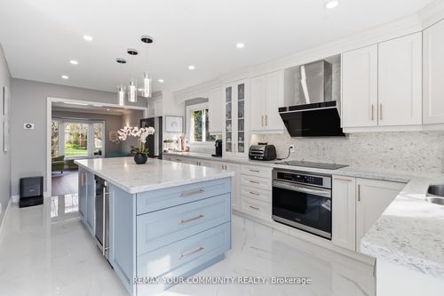 4184 Vermont Cres, Burlington, ON, L7M4A6 | Card Image
