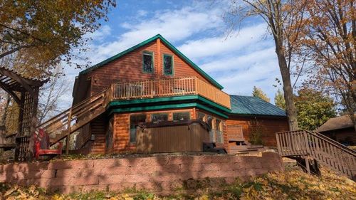 6825 Lakewood Blvd, Ladysmith, WI, 54848-8000 | Card Image