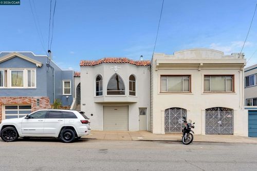 130 Woolsey St, San Francisco, CA, 94134-1944 | Card Image