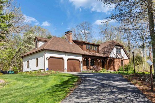 6 Nancy Ln, Hooksett, NH, 03106-2214 | Card Image