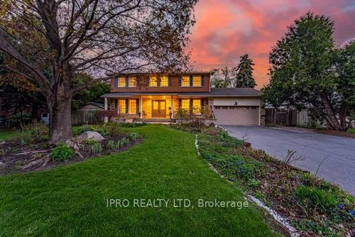 42 Hillside Dr, Brampton, ON, L6S1A3 | Card Image