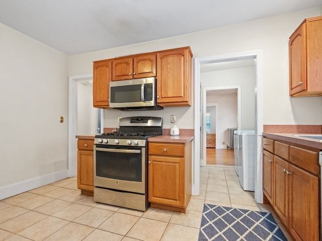 80-80 - 78 Elson Rd, Condo with 3 bedrooms, 1 bathrooms and 2 parking in Waltham MA | Image 8