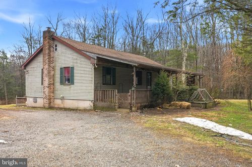 66 Back Rd, BARNESVILLE, PA, 18214-2426 | Card Image