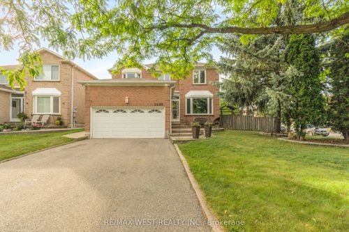 5608 Goldenbrook Dr, Mississauga, ON, L5M3V9 | Card Image