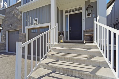 146 Sycamore St, Blue Mountains, ON, L9Y4E4 | Card Image