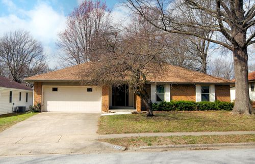 3311 S Benton Ave, Springfield, MO, 65807-5009 | Card Image
