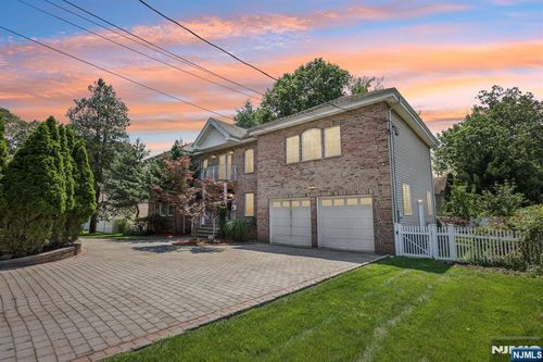 104 Montvale Ave, Montvale, NJ, 07645-1410 | Card Image