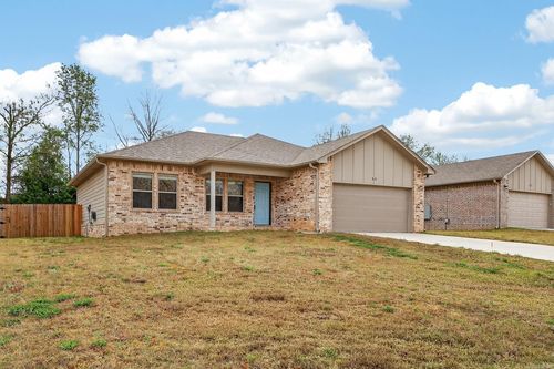 55 Birchwood Dr, Ward, AR, 72176-8405 | Card Image