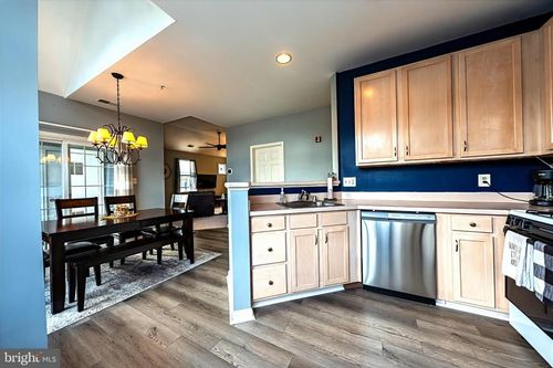 301-5000 Hollington Dr, OWINGS MILLS, MD, 21117-7005 | Card Image