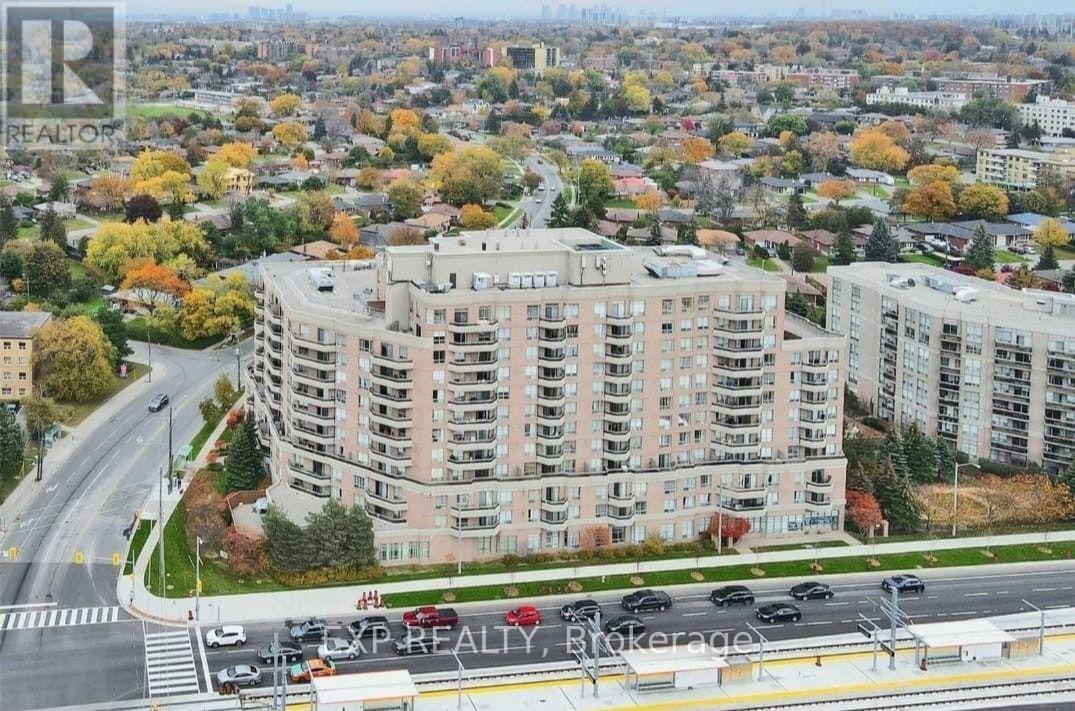 Residential in Toronto (Victoria Village) 2