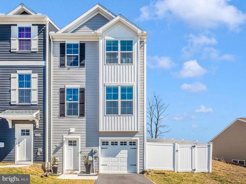 11130 Gopher Dr, WAYNESBORO, PA, 17268-8273 | Card Image
