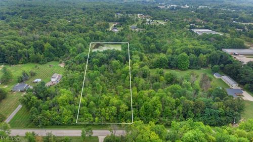 8 Sperry Rd, Newbury, OH, 44065 | Card Image