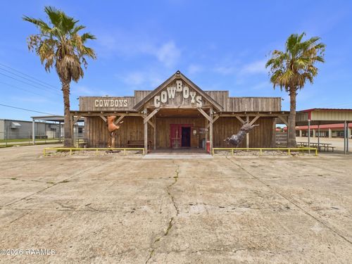 207 N Ambassador Caffery Pkwy, Scott, LA, 70583-4939 | Card Image