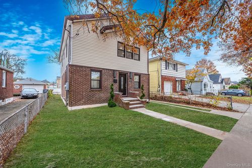 89 Hunnewell Ave, Elmont, NY, 11003-2709 | Card Image