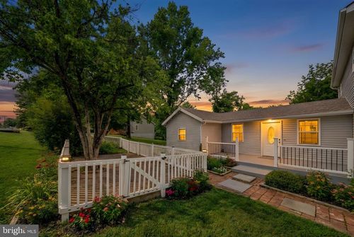 671 Pine Ridge Dr, FRONT ROYAL, VA, 22630-3248 | Card Image