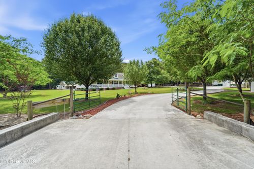 295 Mayberry Lane, Richlands, NC, 28574 | Card Image