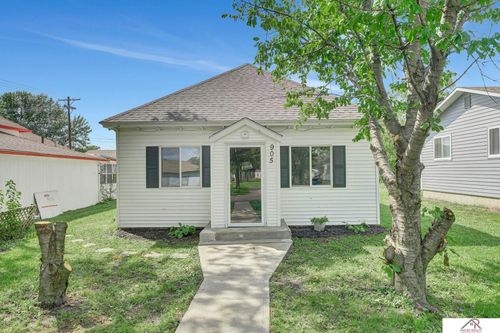 905 Franklin Ave, Dorchester, NE, 68343-2364 | Card Image
