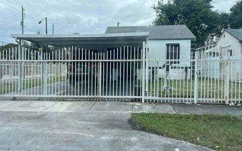 1089 Nw 65th St, Miami, FL, 33150-4246 | Card Image