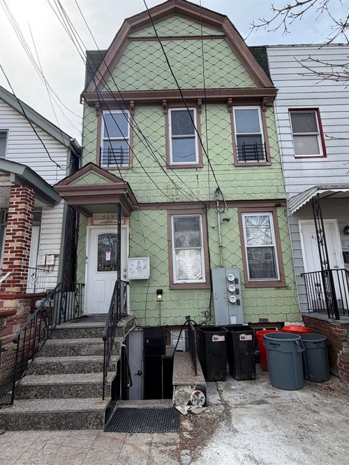 apt-2nd-419 4th St, Union City, NJ, 07087-4093 | Card Image