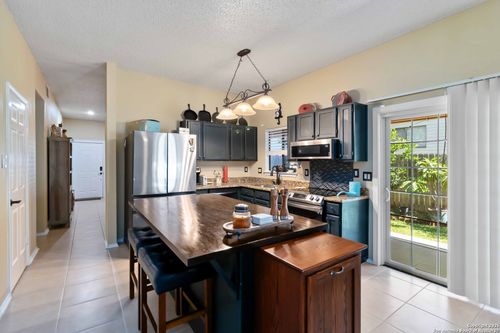 7730 Ridge Mist Dr, San Antonio, TX, 78239-4071 | Card Image