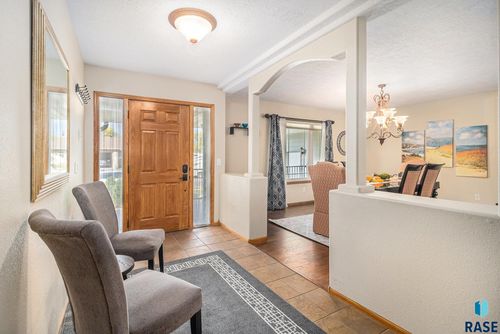 7409 W Harvard Dr Drive, Sioux Falls, SD, 57106 | Card Image