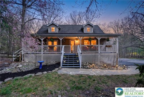 252 Majestic Dr, Saylorsburg, PA, 18353-8641 | Card Image