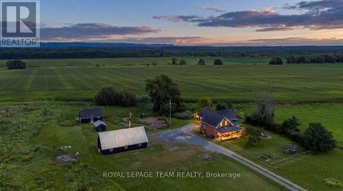 3570 Dunrobin Rd, Woodlawn, ON, K0A3M0 | Card Image