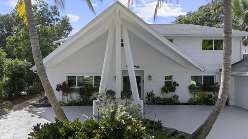 1538 39th St, West Palm Beach, FL, 33407-3632 | Card Image